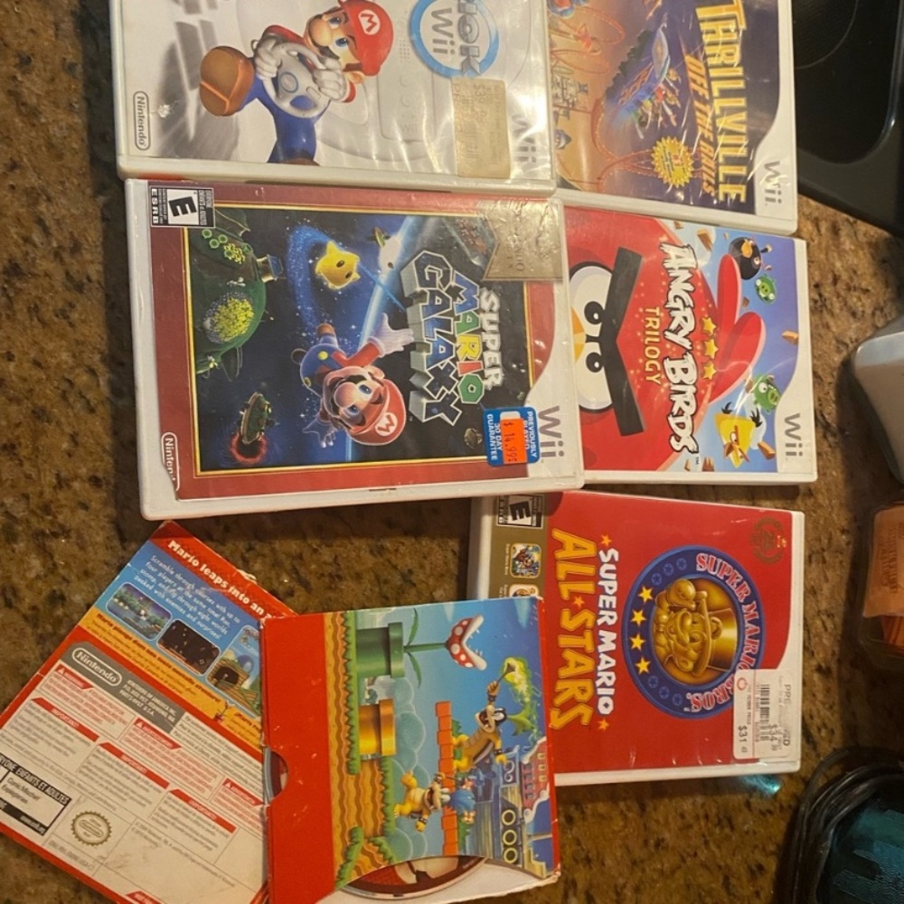 Nintendo Wii Super Mario Game Collection - and others - Picture 5 of 9
